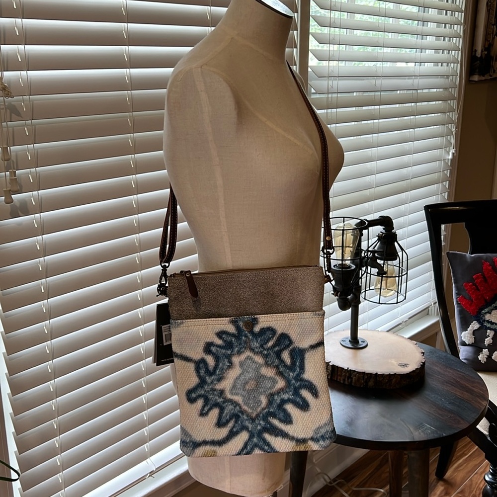 Myra Bag Bewitching Hughes Small Crossbody bag